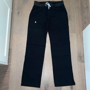 FIGS Women’s Scrub Pant (pair 1 of 2)